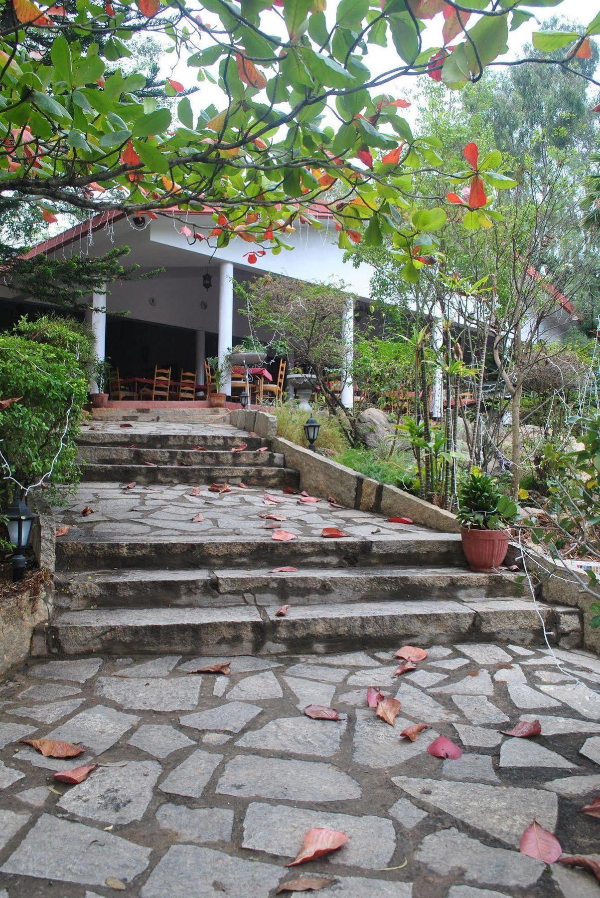 Eagle Ridge Resort Bangalore Ngoại thất bức ảnh